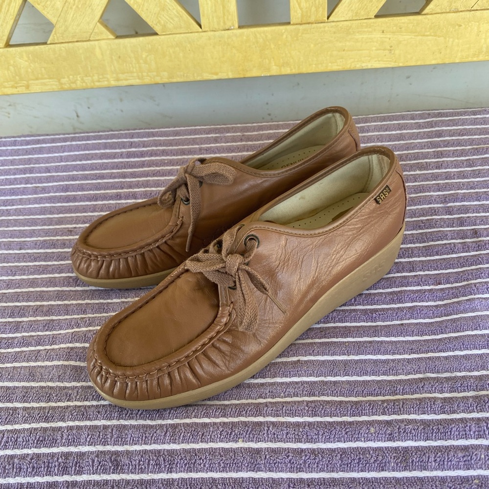 Women’s Brown Leather Lace-Up Wedge Moccasin Shoes